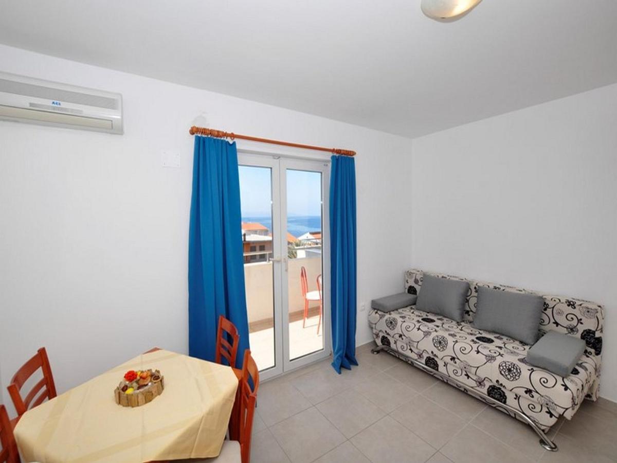 Apartments Zora Tucepi Exterior photo