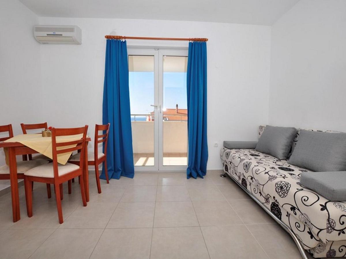 Apartments Zora Tucepi Exterior photo